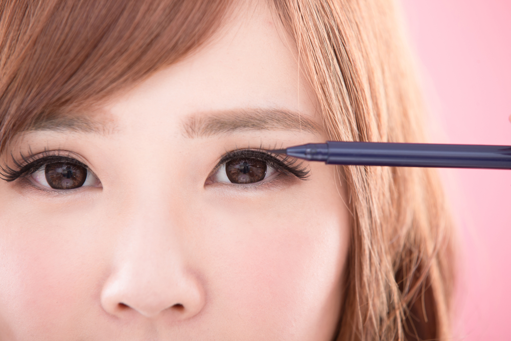 平時怎麼預防眼妝暈染